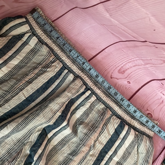 Universal Thread Shorts - Picture 5 of 5